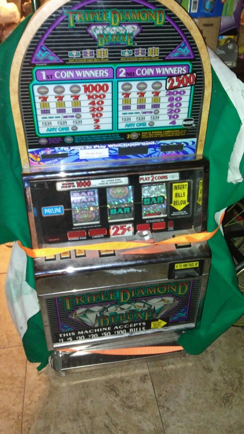 Double Diamond Slot Machine Handle Is Stuck